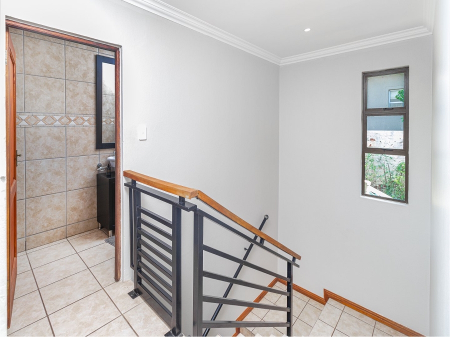 5 Bedroom Property for Sale in Caribbean Beach Club North West